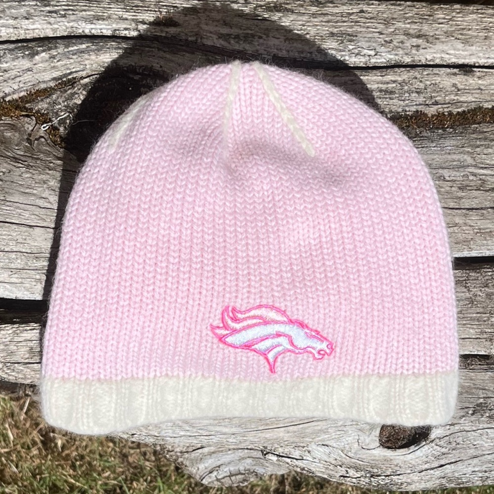 NFL Denver Broncos women’s beanie
